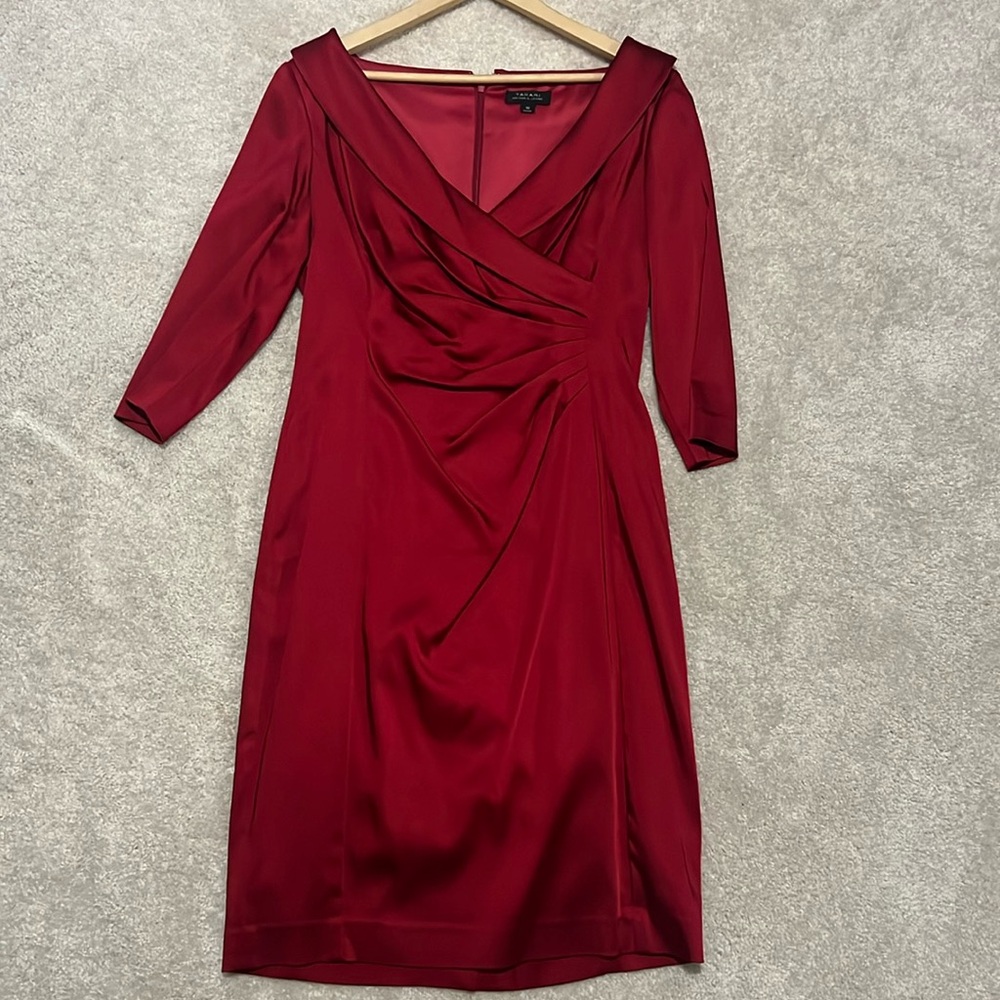 Women’s Tahari by Arthur S. Levine Portrait Collard Sheath Red Size 10